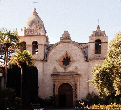 Photo of the California mission San Carlos Borromeo de Carmelo.